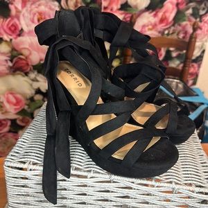Torrid platform dress shoes